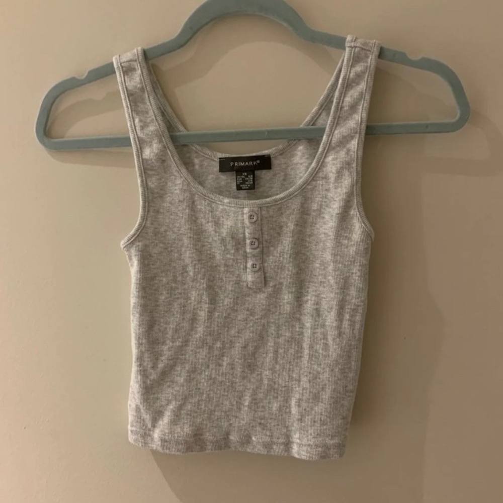Grey tank top
